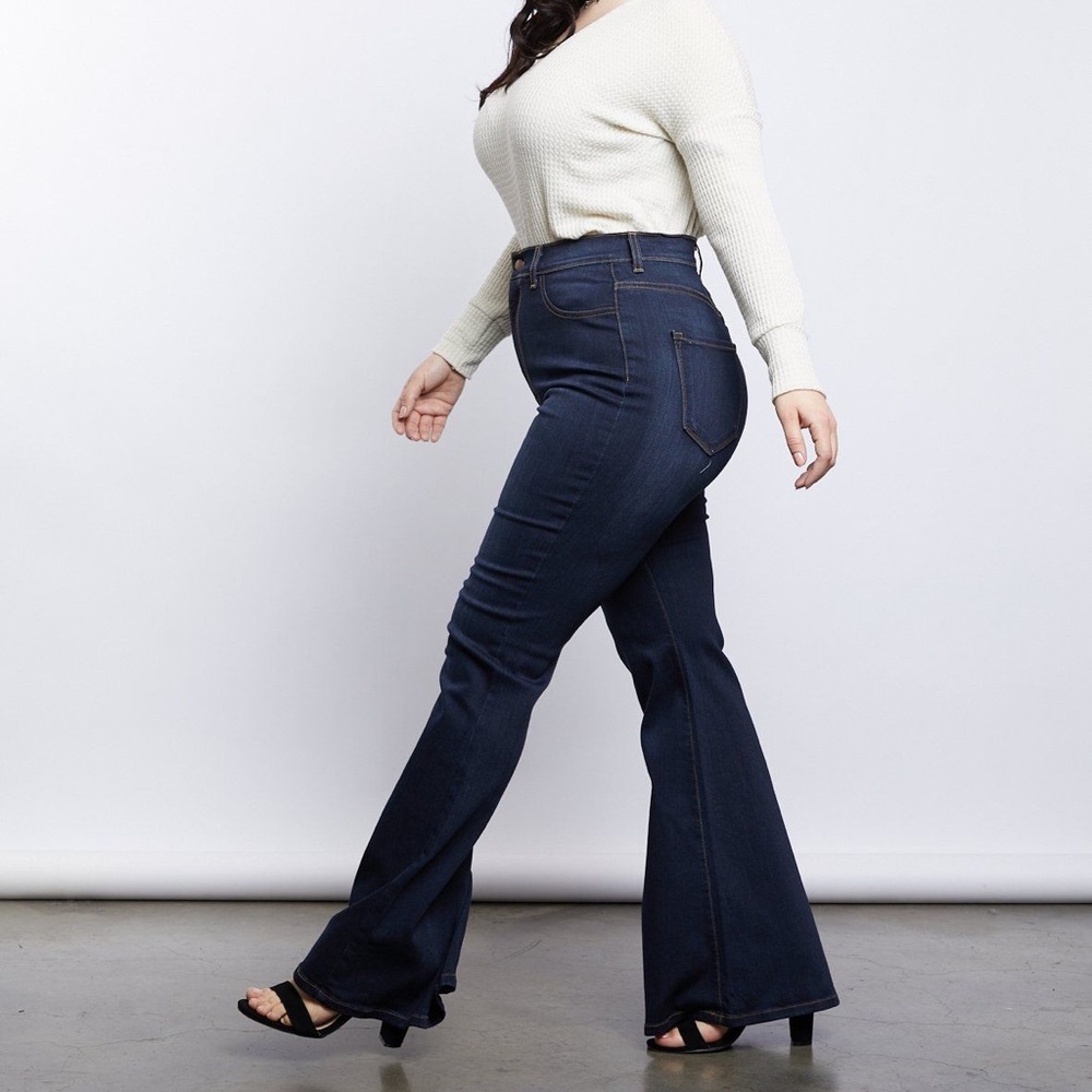 Good American Good Flare Blue Bell Bottom Jeans Size 16